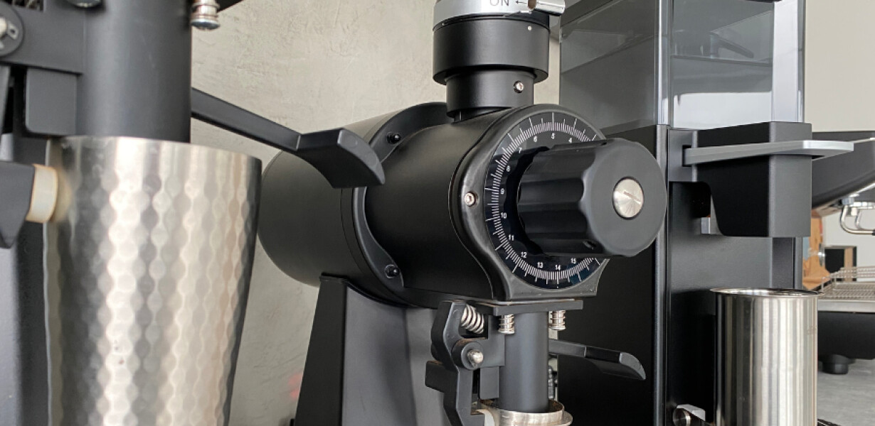 How to clean coffee grinder? Coffee Machines Sale