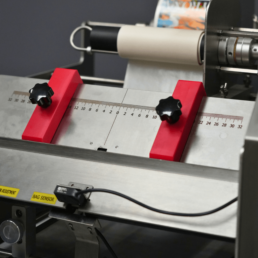 専用 w500×d350×h350 Coffee Bags Labelling Applicator LA420 Pro | Coffee Machines Sale